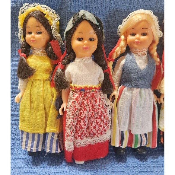 Vintage Gutach Schwarzwald Dolls, 6" with Traditional German Dress Set Of 6 - Picture 2 of 6